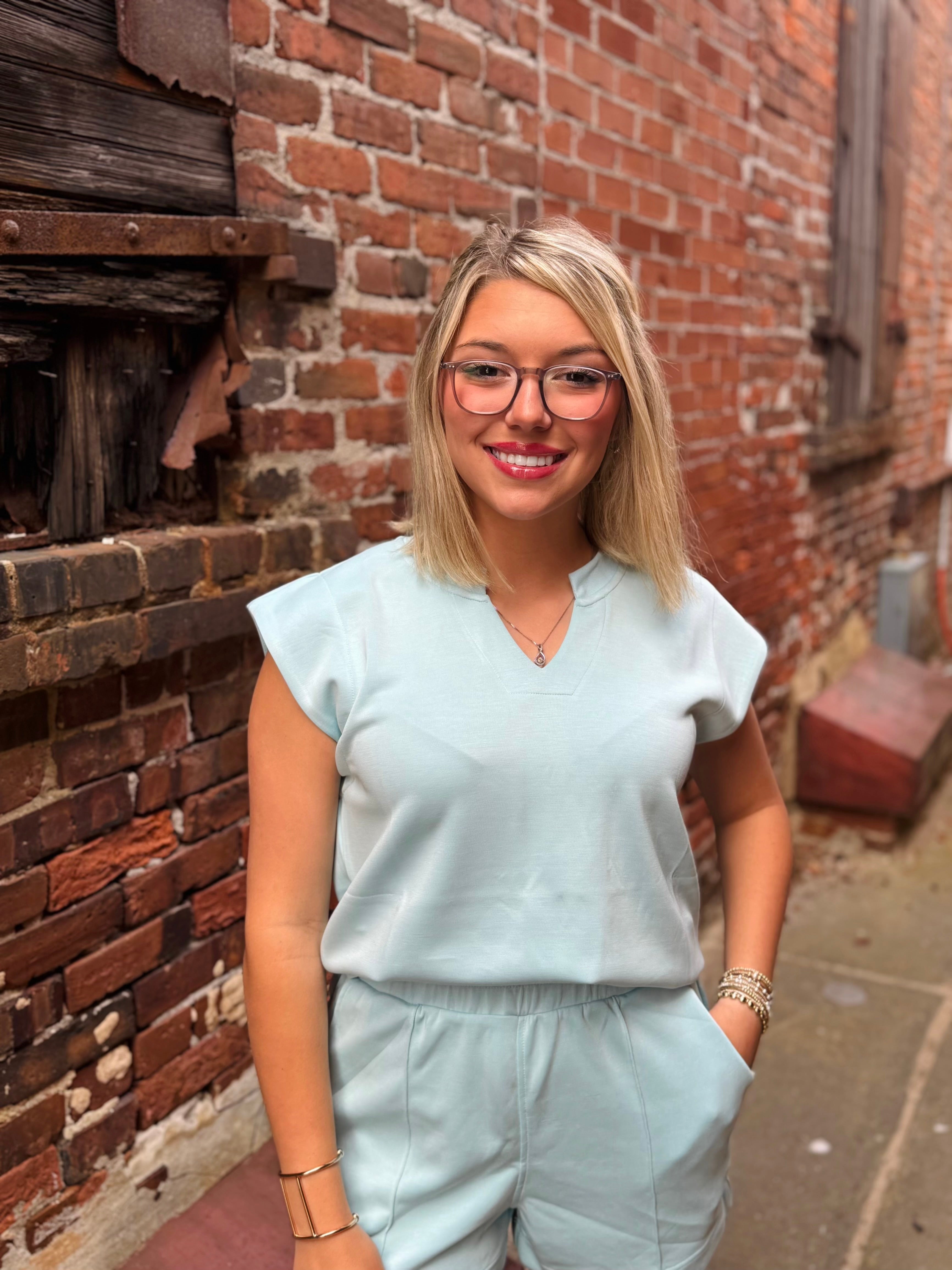 Astroknit V Neck SS Chambray