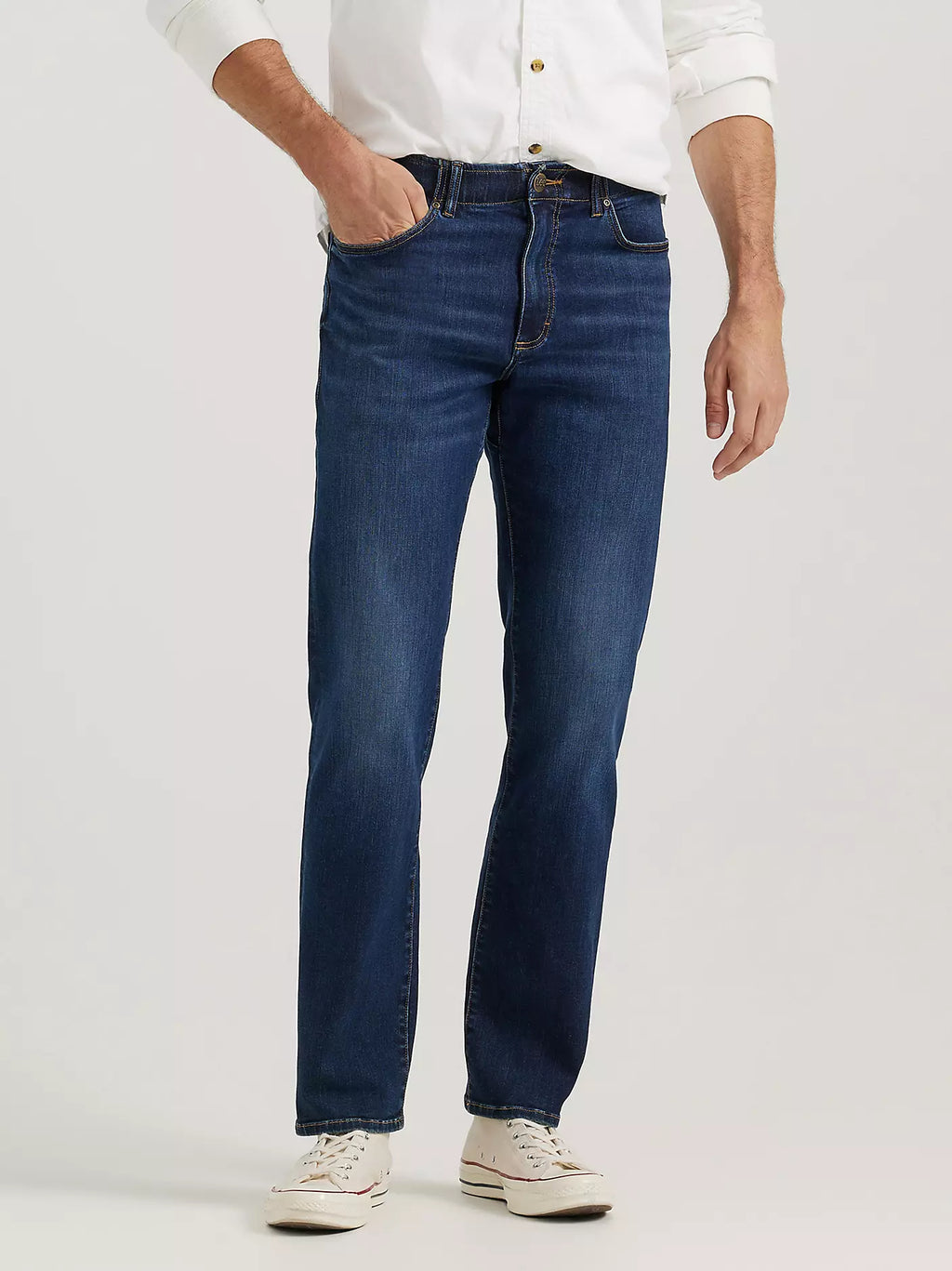 Mens Extreme Motion Regular Fit Straight Leg Jean - Oleo