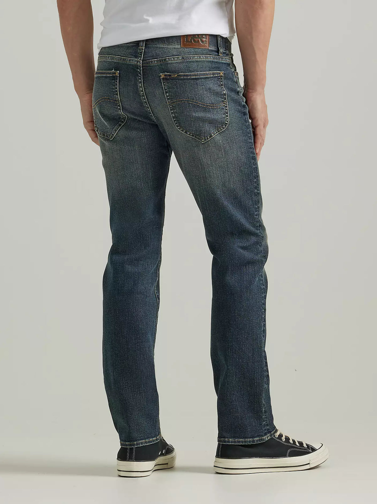 Mens Extreme Motion Regular Fit Straight Leg Jean - New Maverick