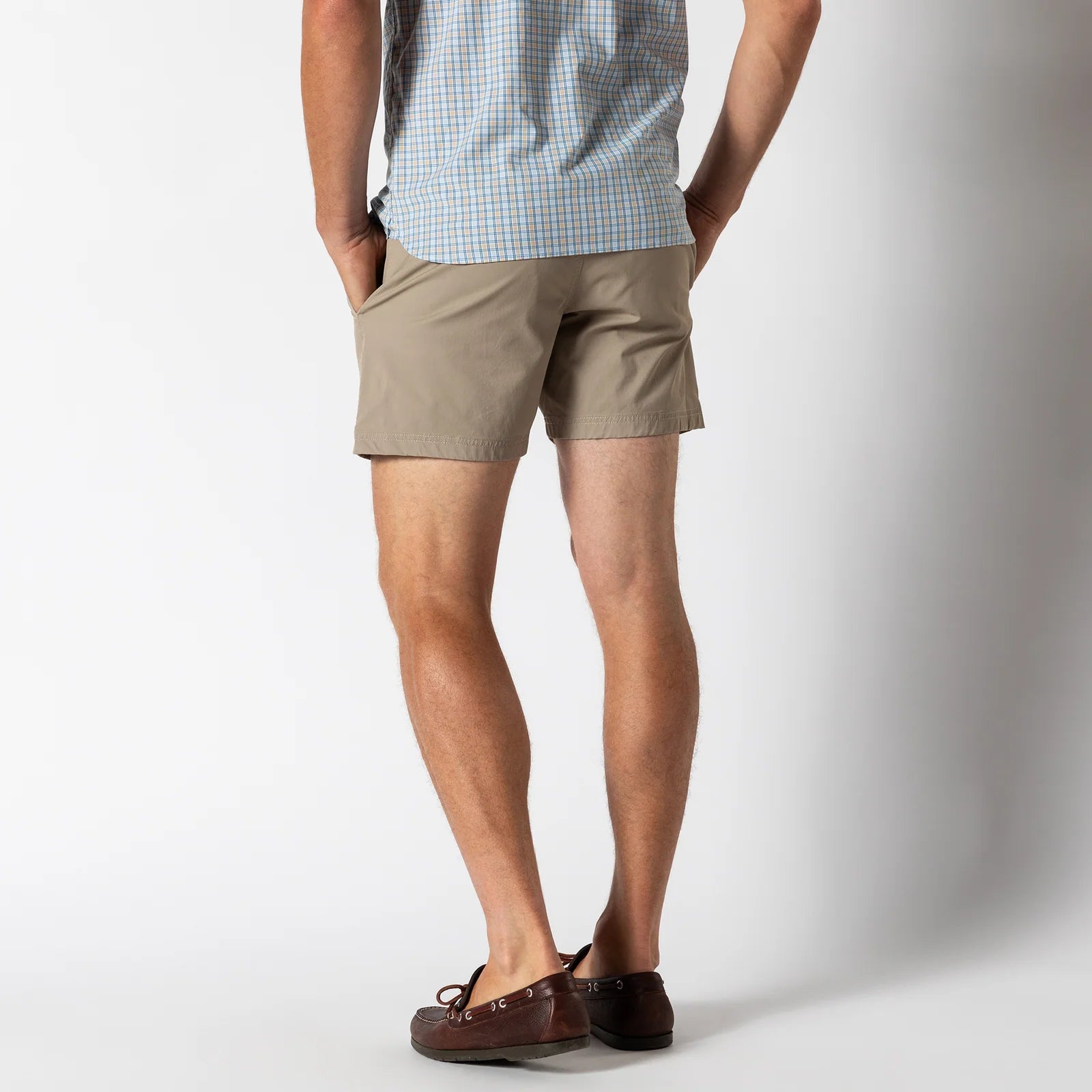 6" Harbor Performance Short Khaki