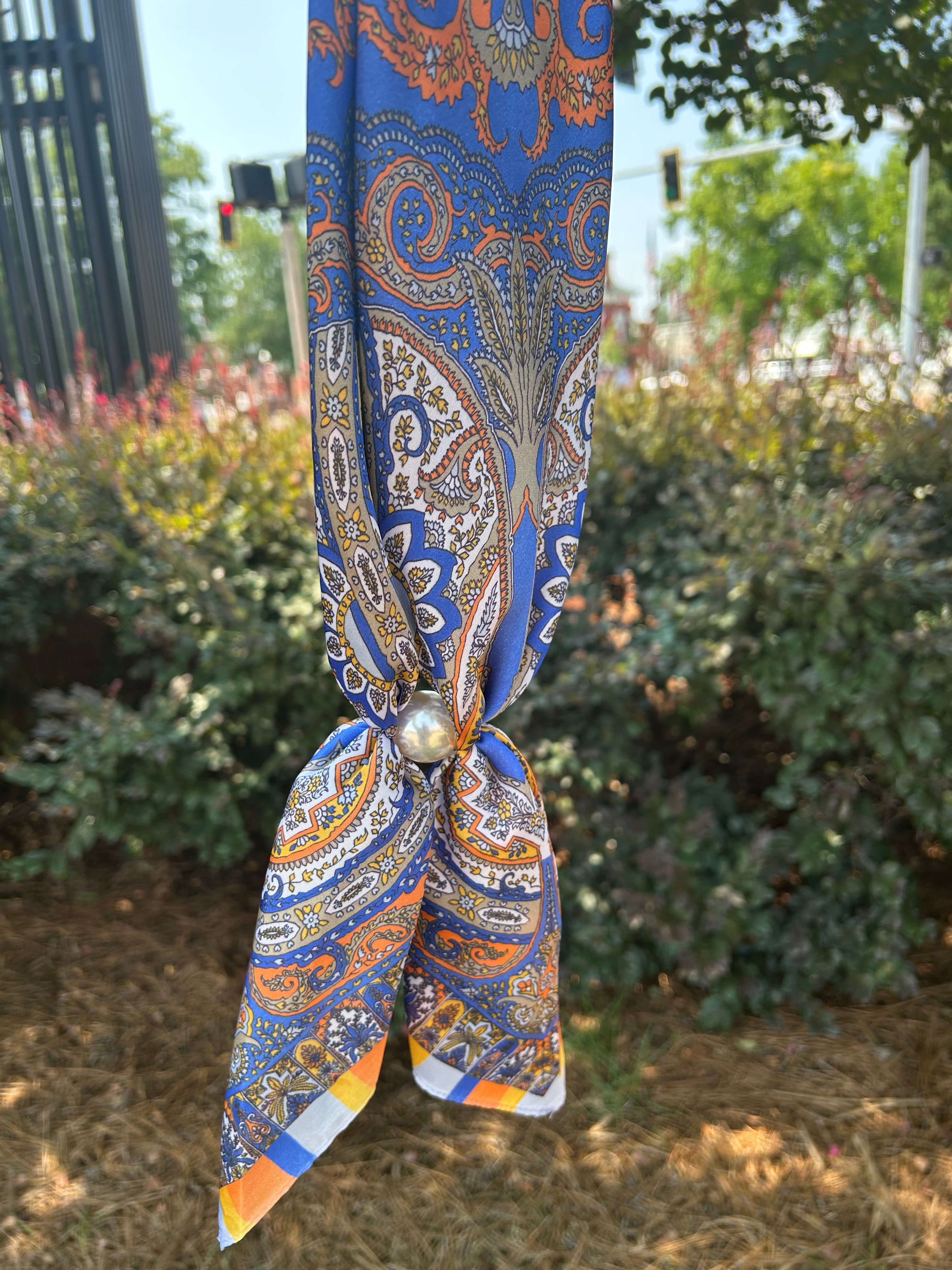 Magnetic Wild Rag