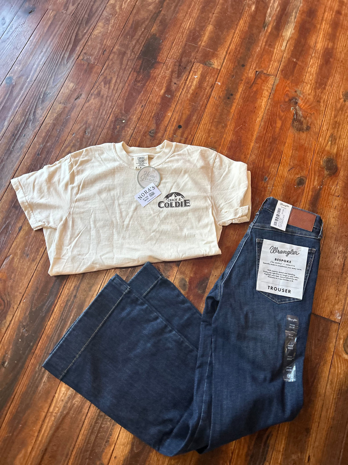 Camo Mountain Crack A Coldie SS Tee - Ivory