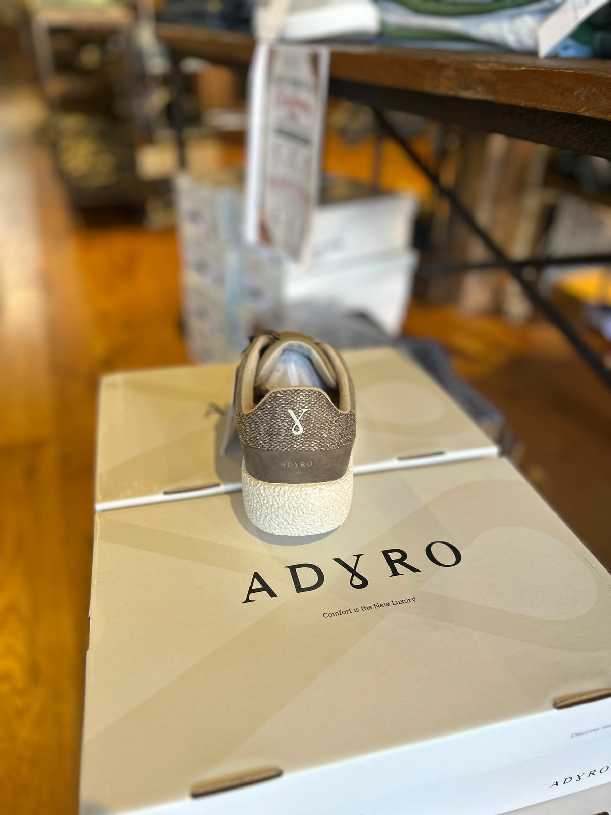 Adyro Primo- Tan Brown