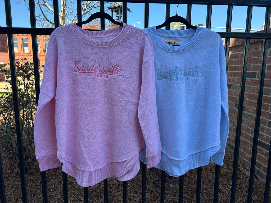 Sandersville Embroidered Nantucket Pullover W/ round hem