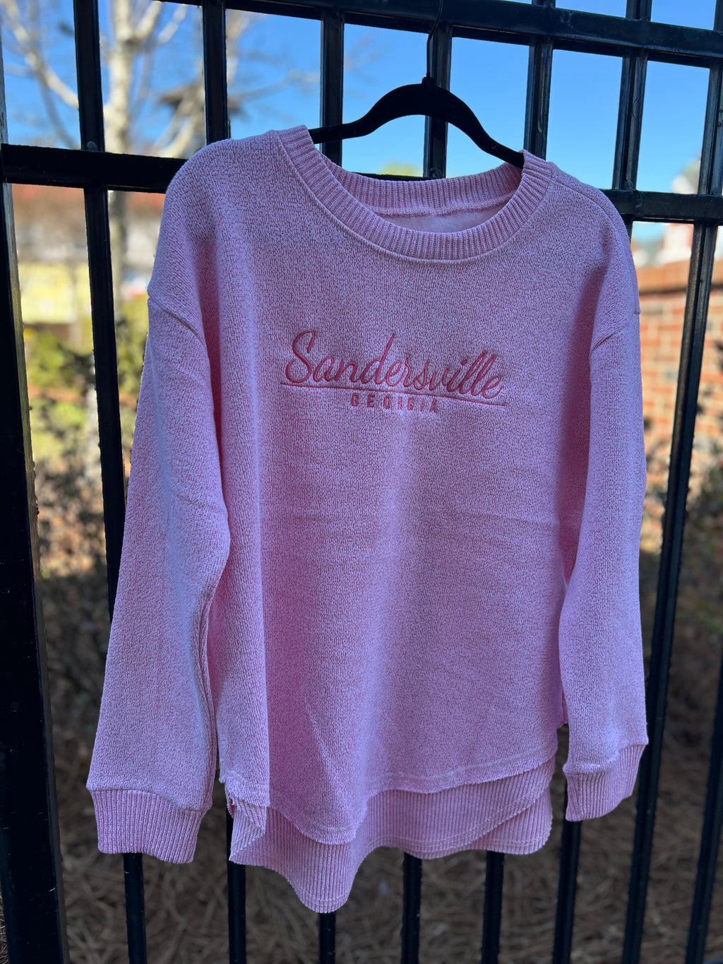Sandersville Embroidered Nantucket Pullover W/ round hem