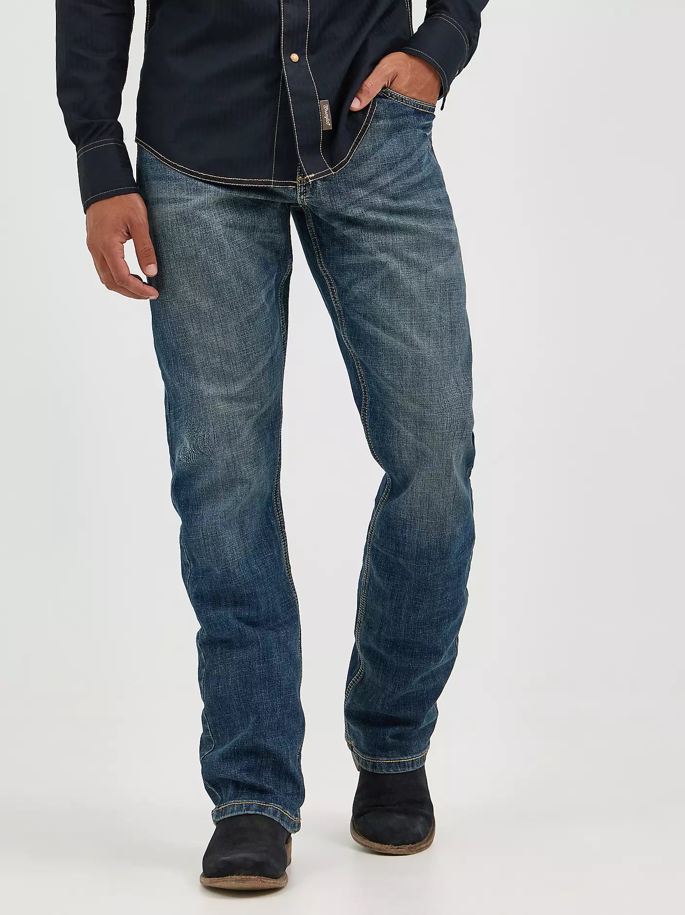 Layton WRG Mens Wrangler Retro Jeans--Slim Boot