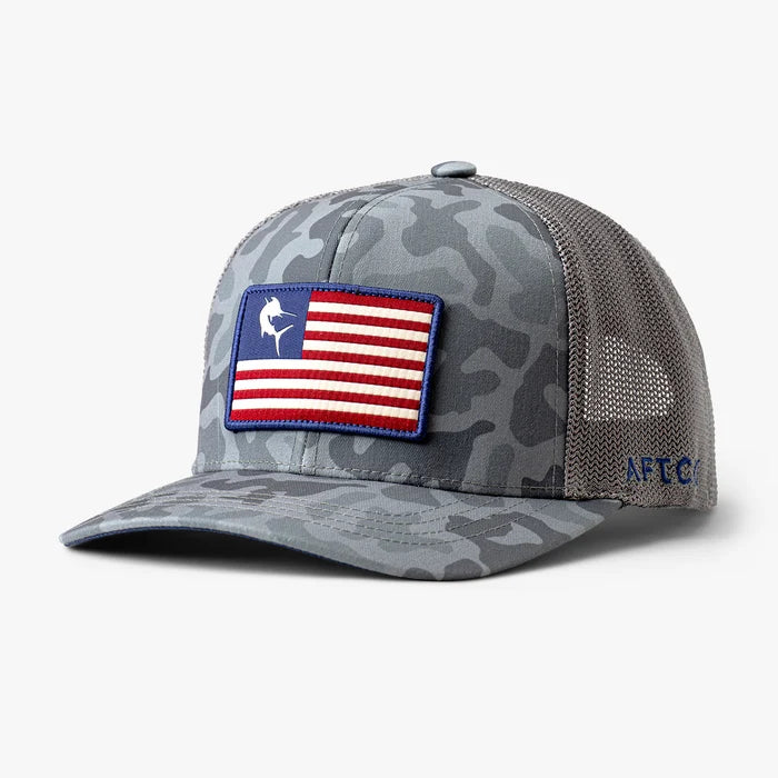 Defender Trucker - Gray Grouper Camo