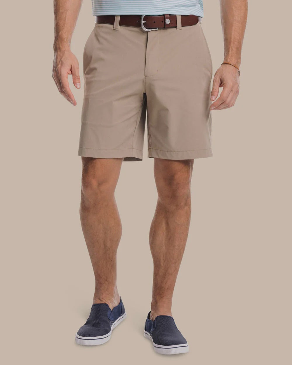 M 8" Coastal Breeze Birdie Short Sandstone Khaki