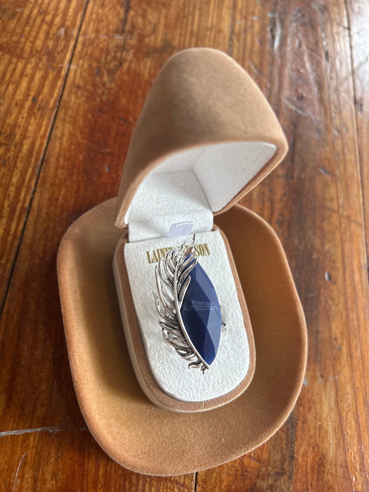 RINGS, LAINEY WILSON COWBOY HAT BOX