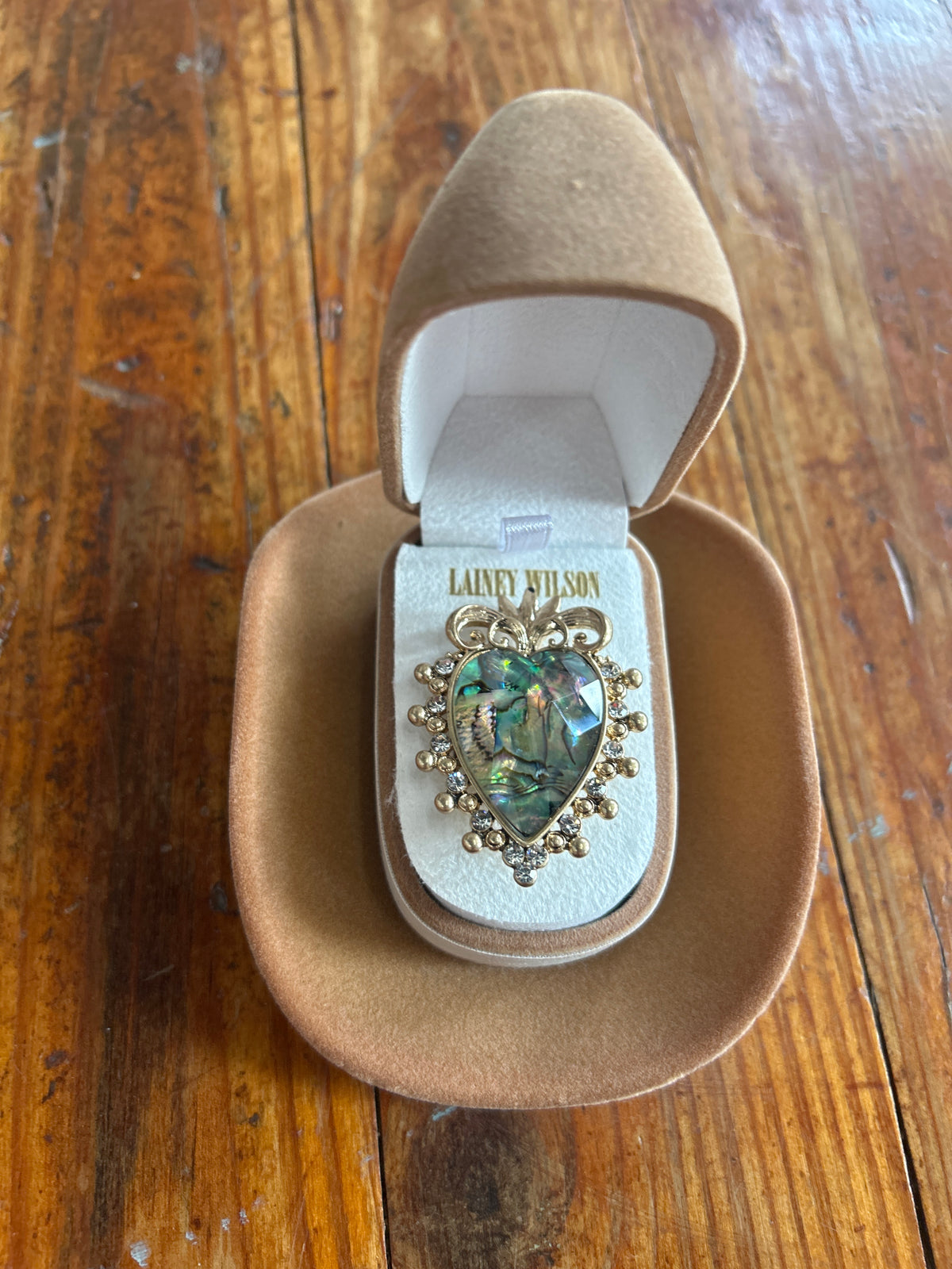 RINGS, LAINEY WILSON COWBOY HAT BOX