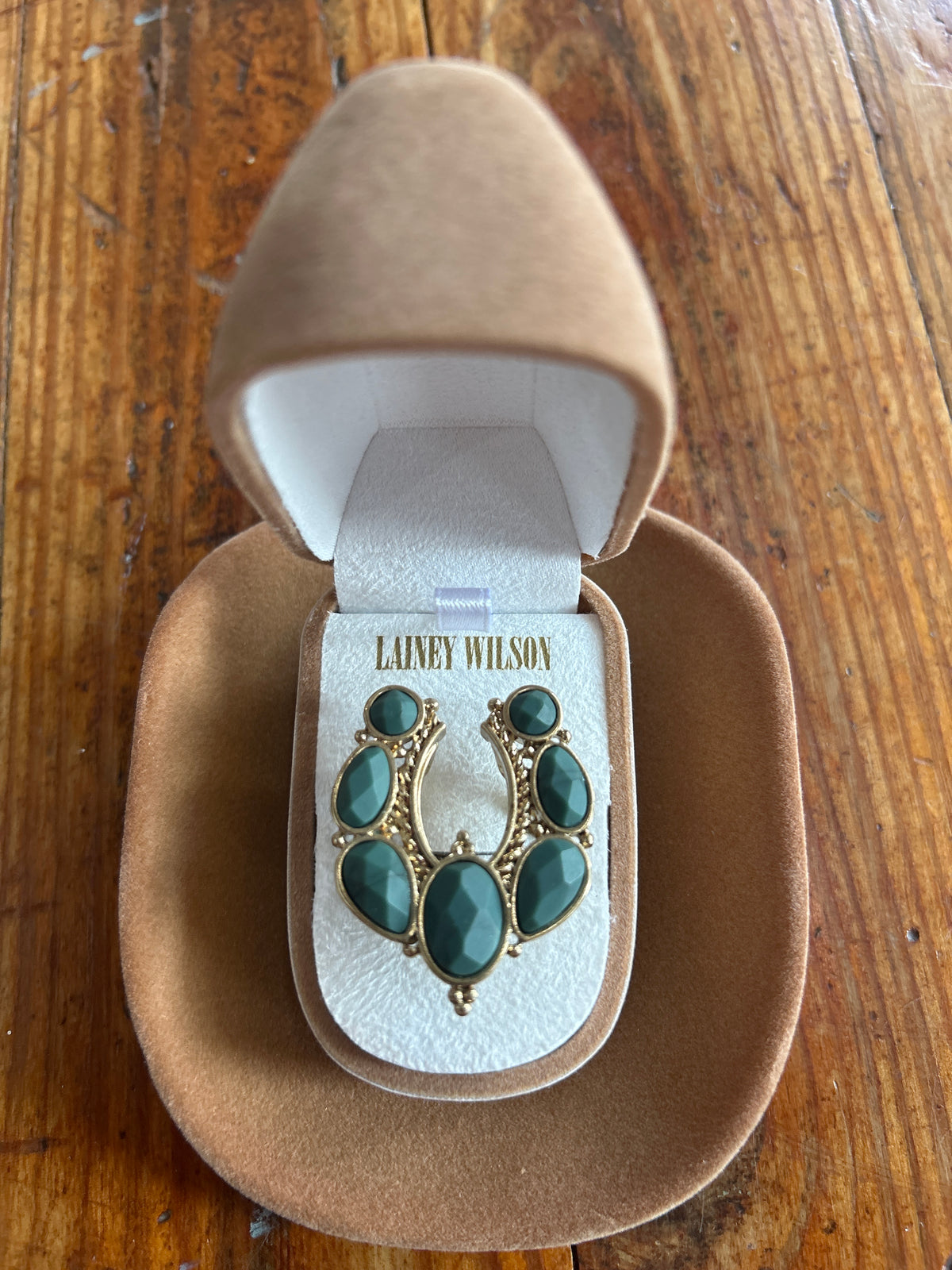 RINGS, LAINEY WILSON COWBOY HAT BOX